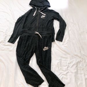 Nike vintage black jogger set